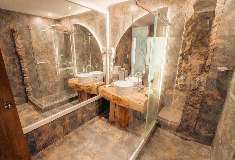 هتل Tunas & Cabras