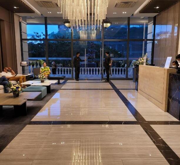 酒店 Uptown Parksuites Tower 1 At Bgc Staycations Up Above 12