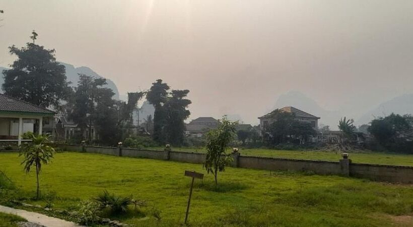 Отель Vang Vieng Garden Villa