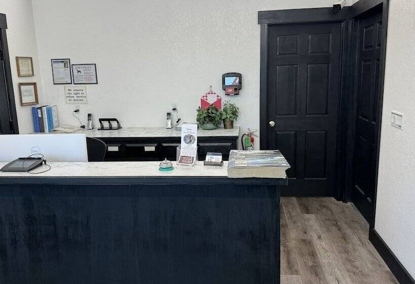 فندق على الطريق Harbor Inn