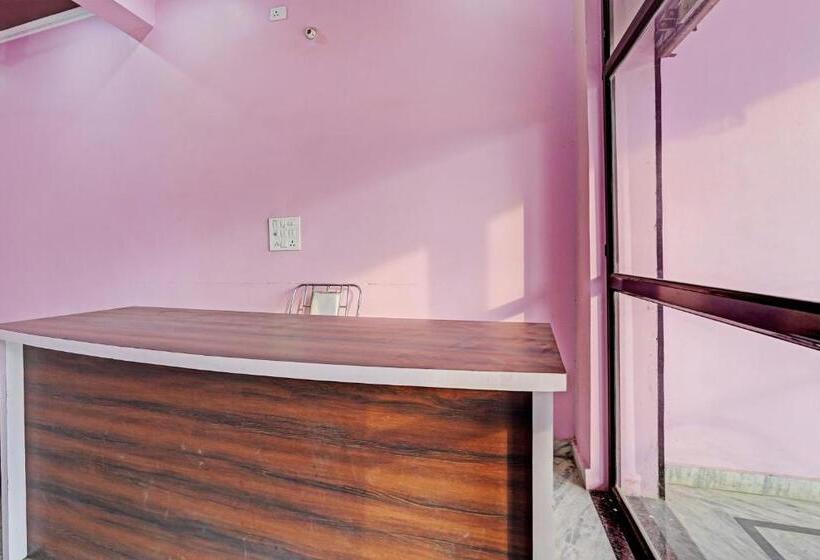 Oyo 82187 Divine Inn Hotel And Guest House