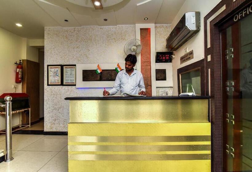 Oyo Flagship Hotel Alpine Inn