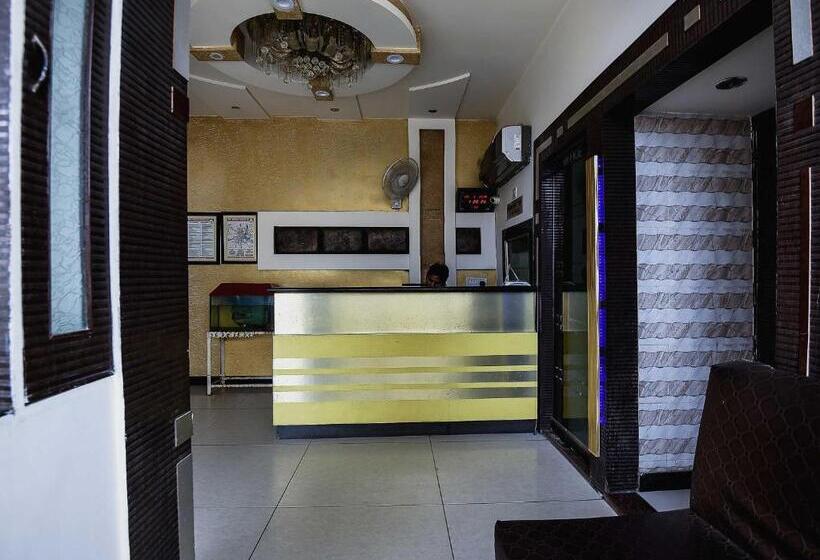 Oyo Flagship Hotel Alpine Inn