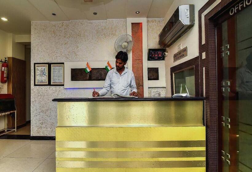 Oyo Flagship Hotel Alpine Inn