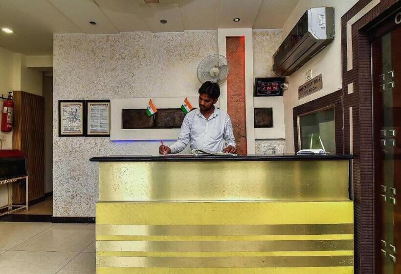 Oyo Flagship Hotel Alpine Inn