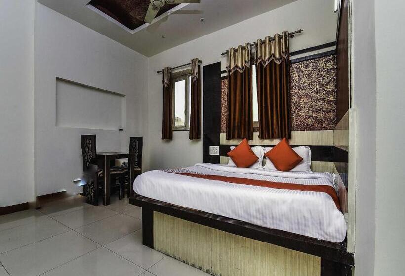 Oyo Flagship Hotel Alpine Inn