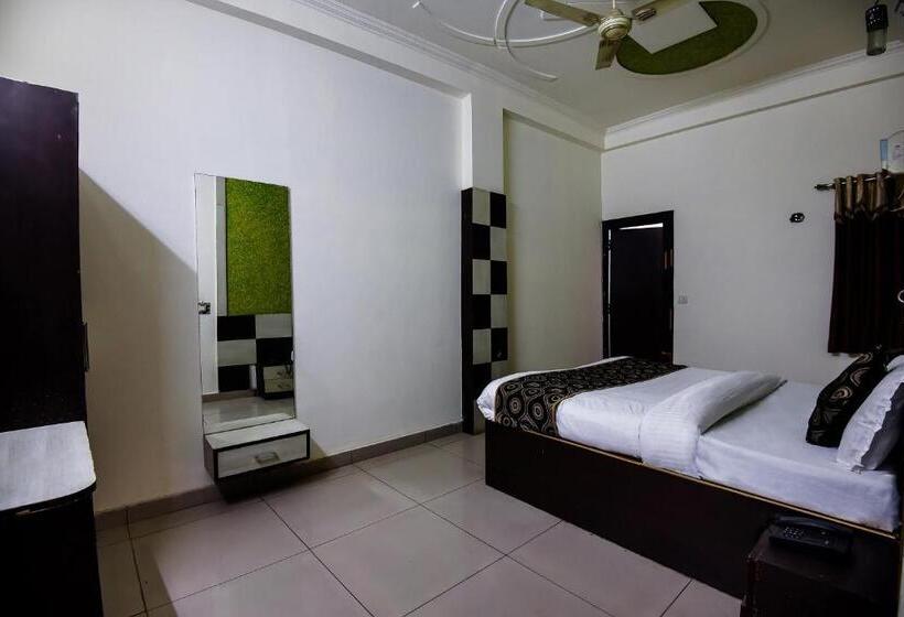 Oyo Flagship Hotel Alpine Inn