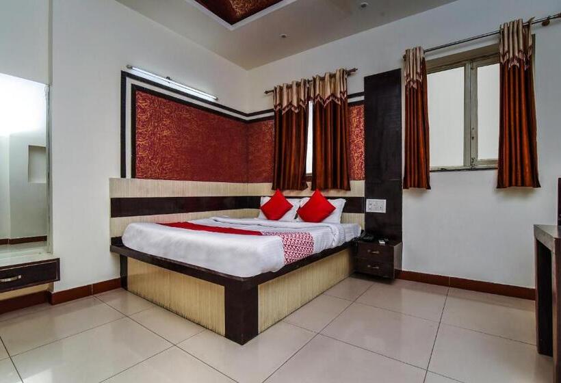 Oyo Flagship Hotel Alpine Inn