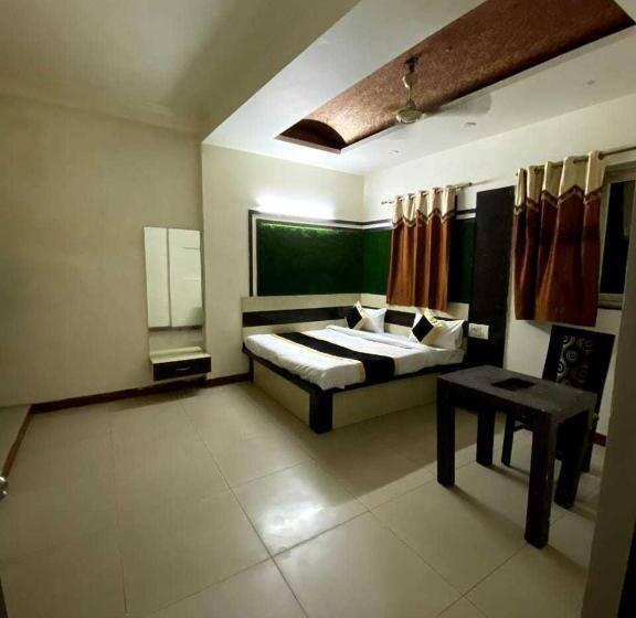 Oyo Flagship Hotel Alpine Inn