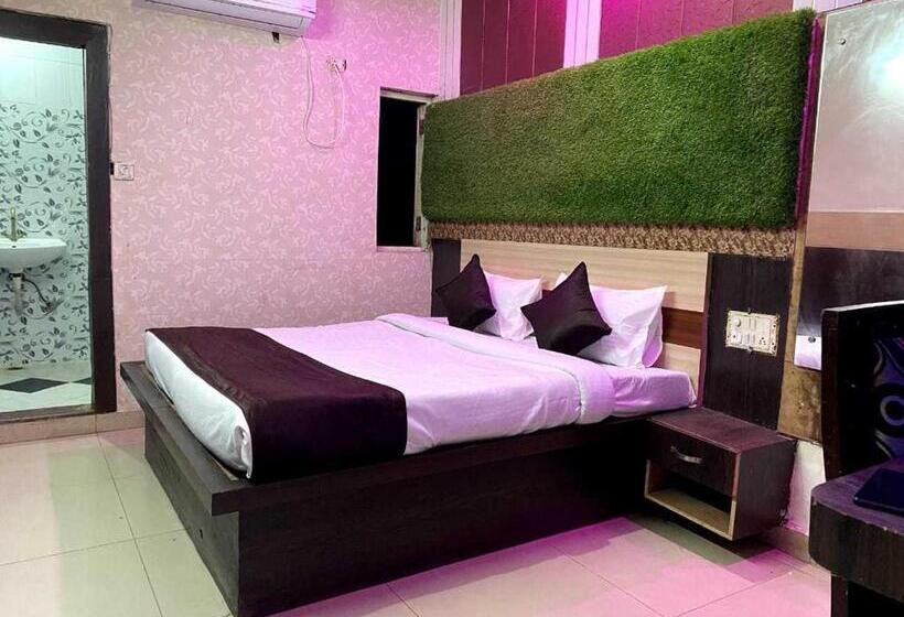 Oyo Flagship Hotel Alpine Inn