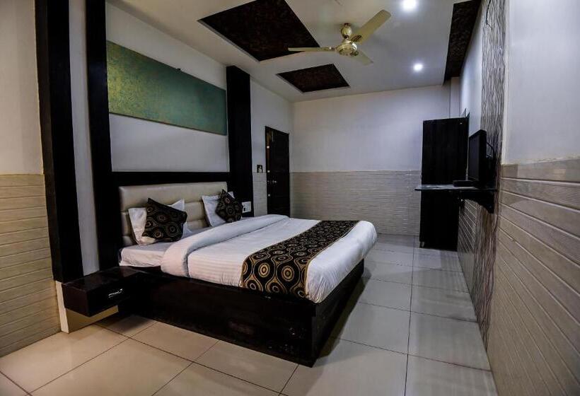 Oyo Flagship Hotel Alpine Inn