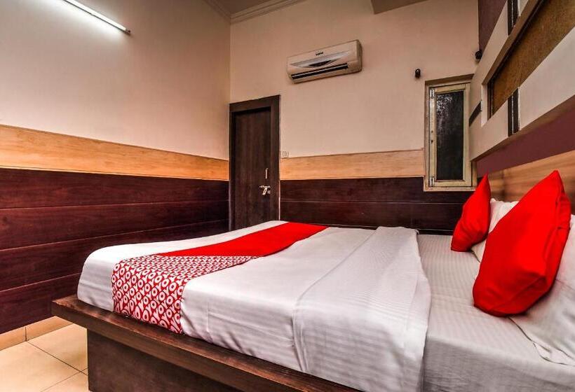 Oyo Flagship Hotel Alpine Inn