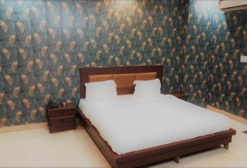 Oyo Hotel Sky Palace