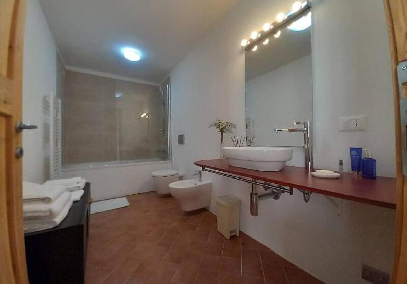 膳宿费 Affittacamere St Roch   Colazione, Bagno Annesso E Giardino   La Spezia