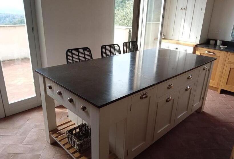 膳宿费 Affittacamere St Roch   Colazione, Bagno Annesso E Giardino   La Spezia