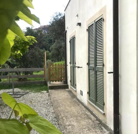 膳宿费 Affittacamere St Roch   Colazione, Bagno Annesso E Giardino   La Spezia