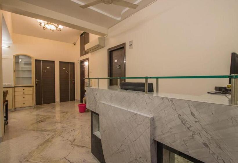 ペンション Calangute Beach Way