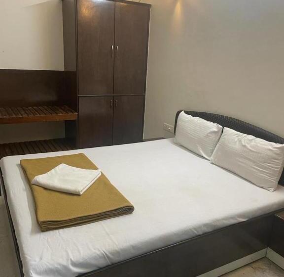 ペンション Calangute Beach Way