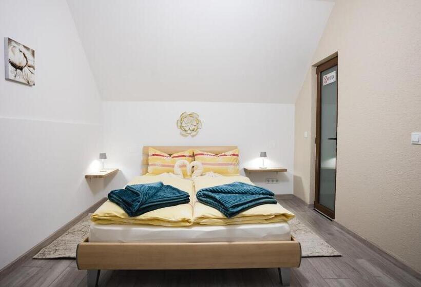 Пансион Christian Residence