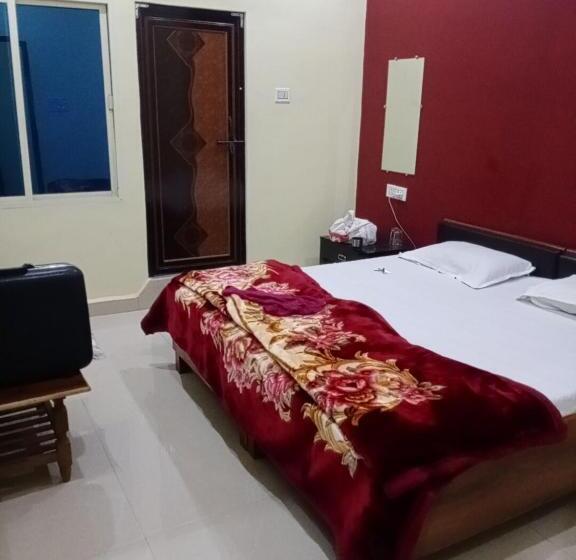 פנסיון Gajanan Guest House Or Gajanan