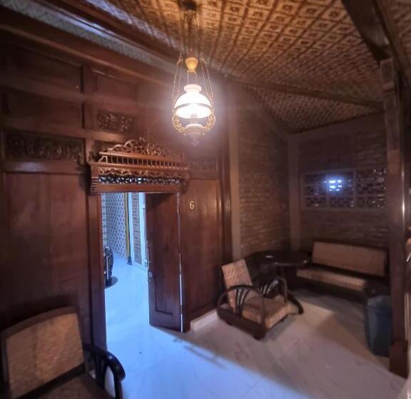 بنسيون Joglo Wismono Prambanan