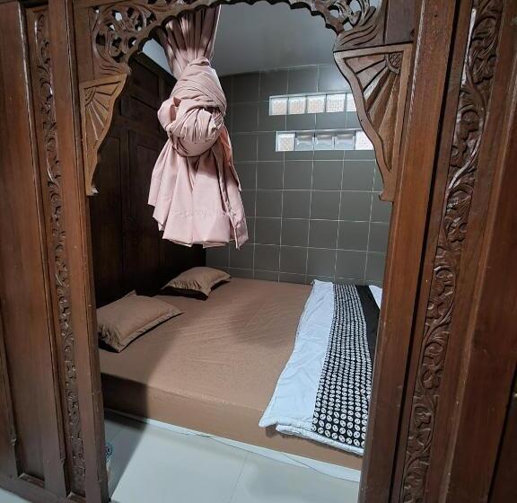 بنسيون Joglo Wismono Prambanan