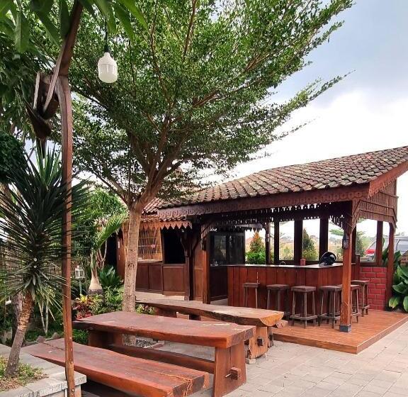 بنسيون Joglo Wismono Prambanan