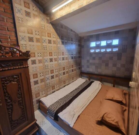 بنسيون Joglo Wismono Prambanan