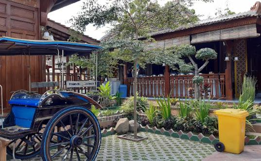 بنسيون Joglo Wismono Prambanan