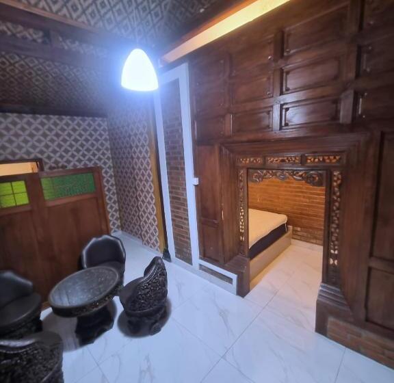 بنسيون Joglo Wismono Prambanan