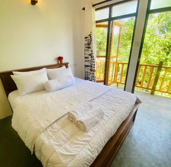 بنسيون Jungle Beach Inn