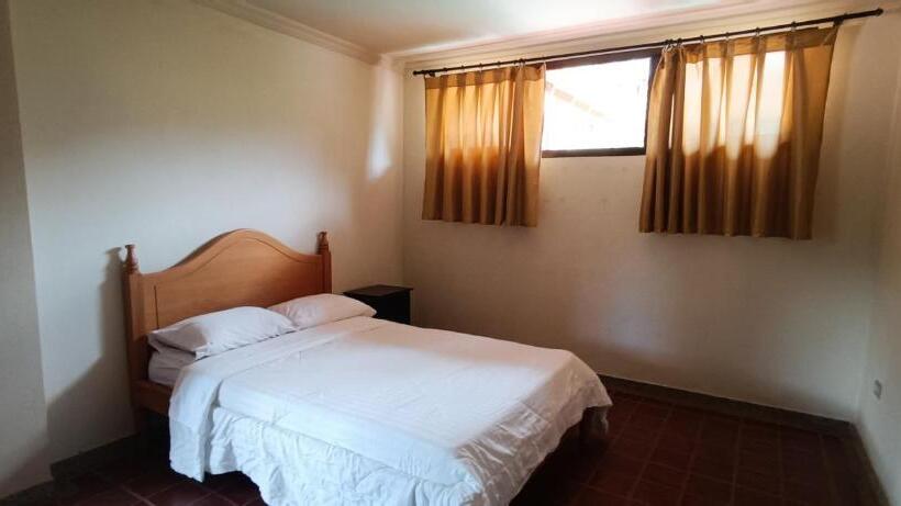 پانسیون La Rivera Chamba