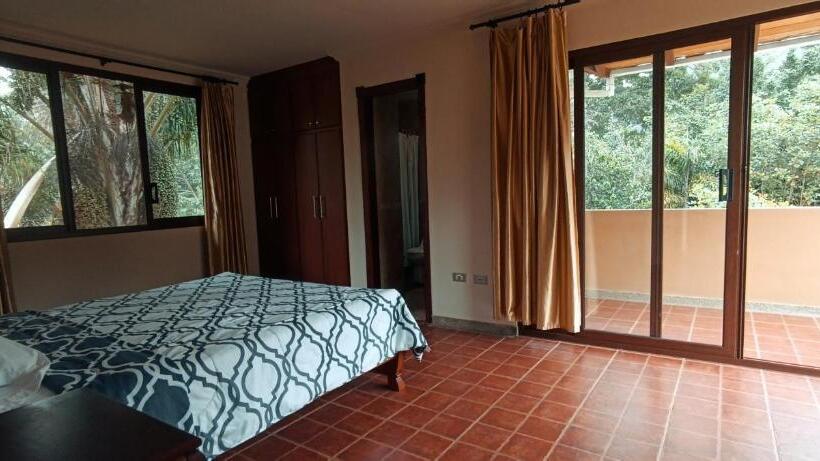 ペンション La Rivera Chamba