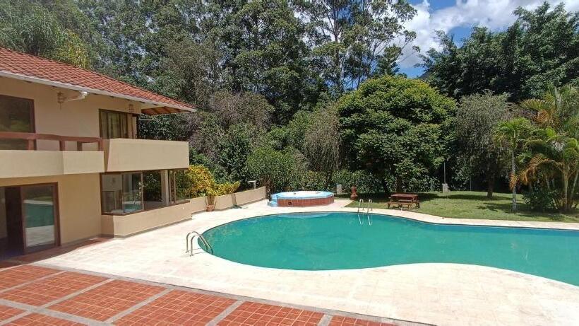 פנסיון La Rivera Chamba