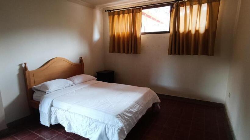 پانسیون La Rivera Chamba