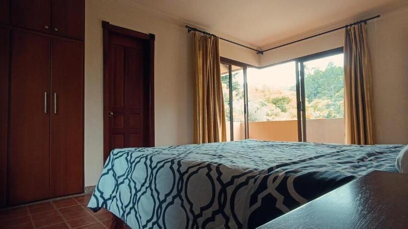 پانسیون La Rivera Chamba