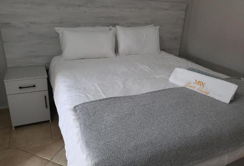 פנסיון M & N Guest House