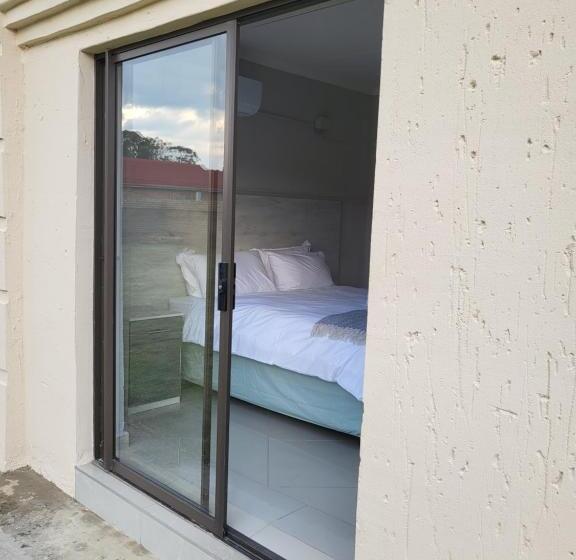 פנסיון M & N Guest House