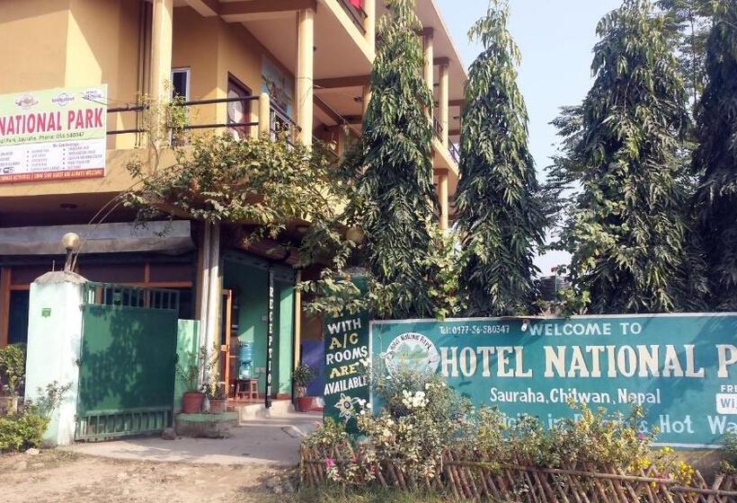 펜션 Nikunj Safari Guest House Sauraha  A Place Where You Can Book Jungle Wildlife Safari