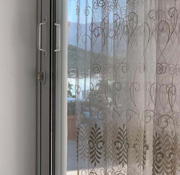 پانسیون Oxhaku Guest House