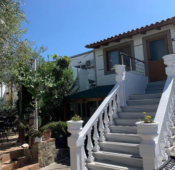 پانسیون Oxhaku Guest House