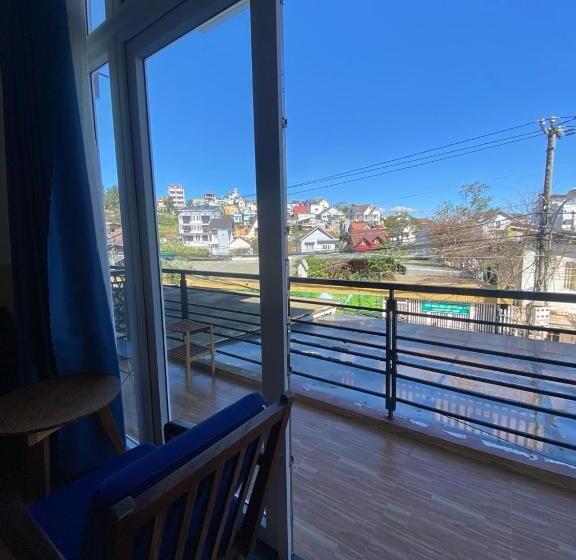 پانسیون Sapphia House