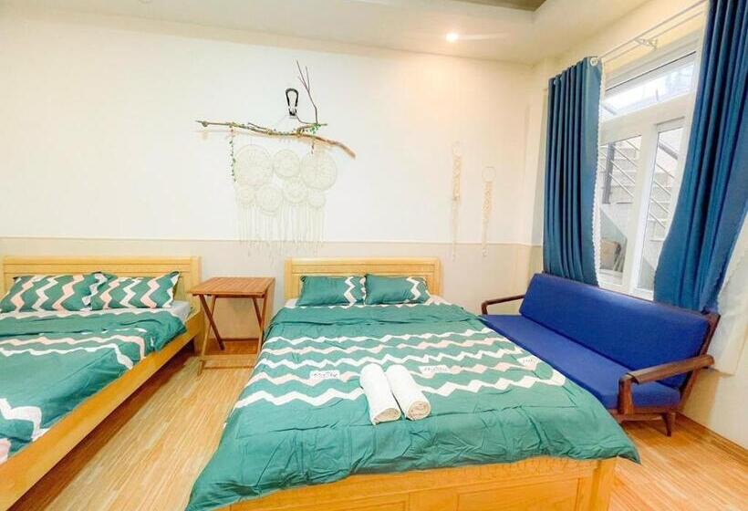 پانسیون Sapphia House