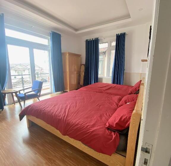 پانسیون Sapphia House