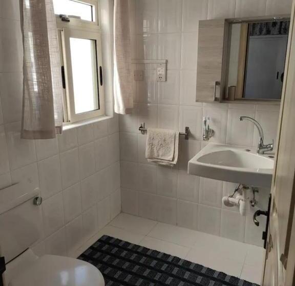 پانسیون Sunlight House