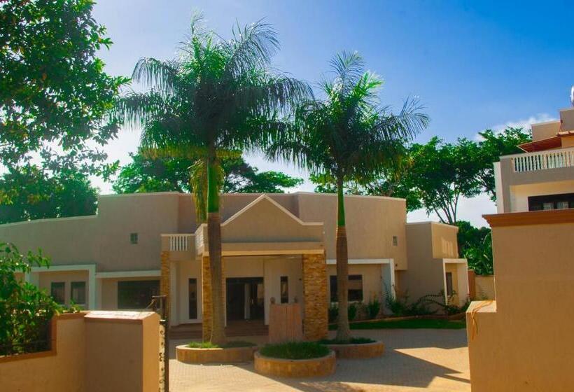 پانسیون The Curvalux House