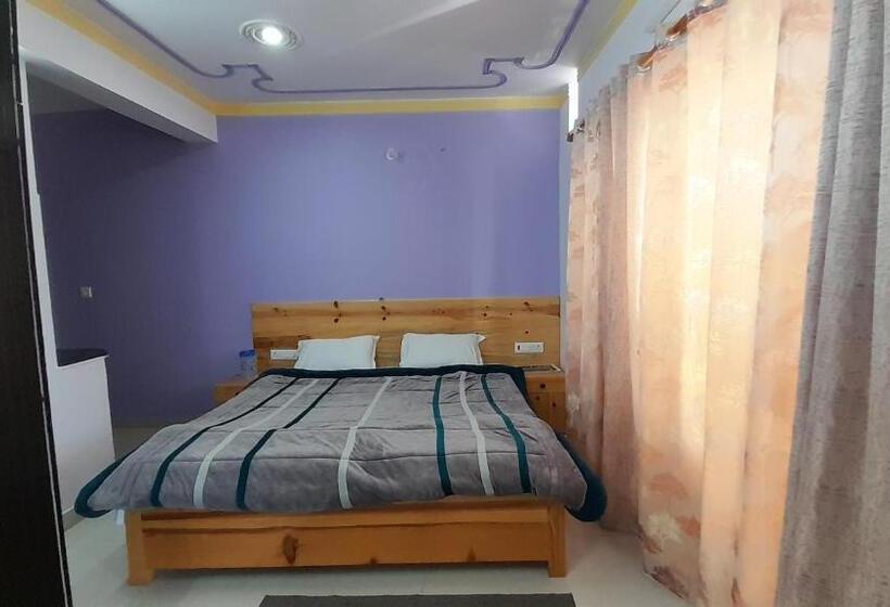 פנסיון The Kiwi Shadow Guest House