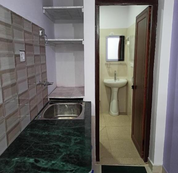 膳宿费 The Kiwi Shadow Guest House