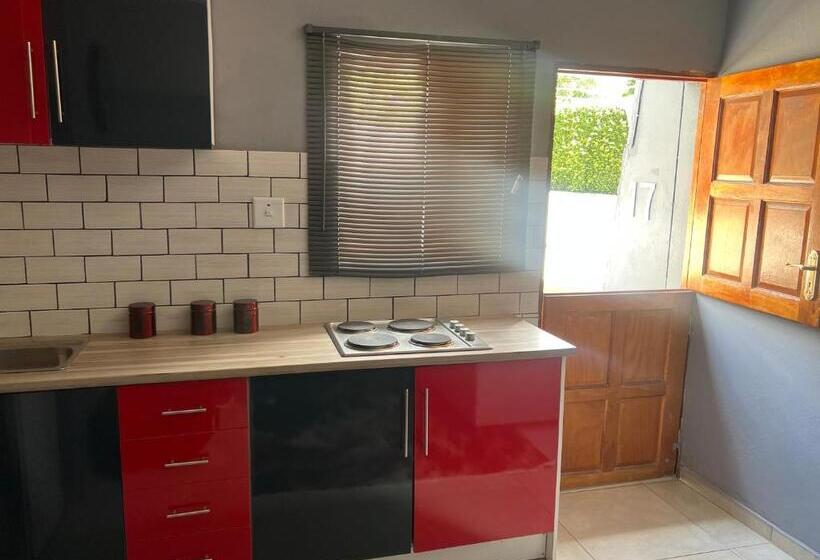 بنسيون Ubuntu Lifestyle Estate