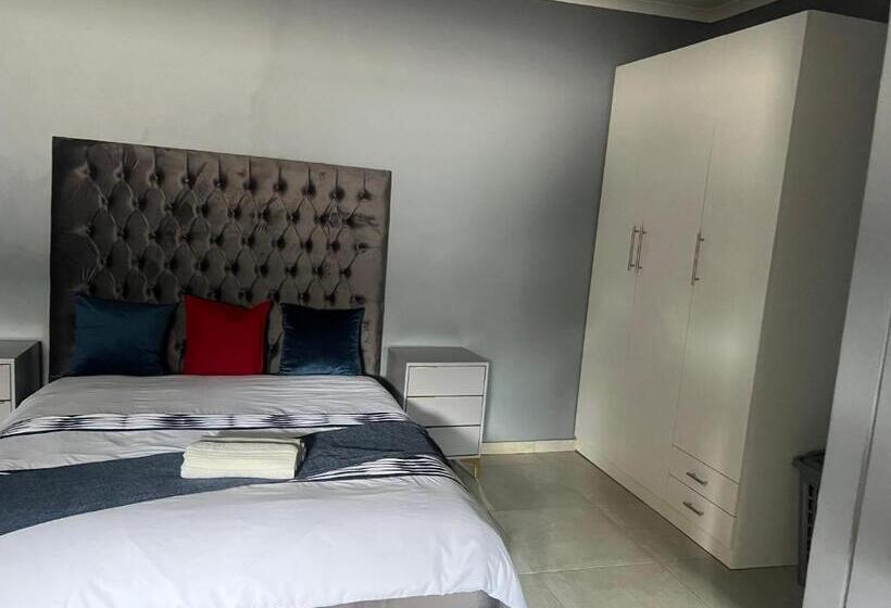 بنسيون Ubuntu Lifestyle Estate